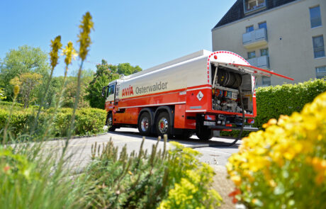 mineraloel-lastwagen-avia-osterwalder-gruppe-2000px